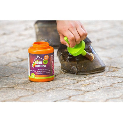 Aceite para cascos EQUINATURA con pincel